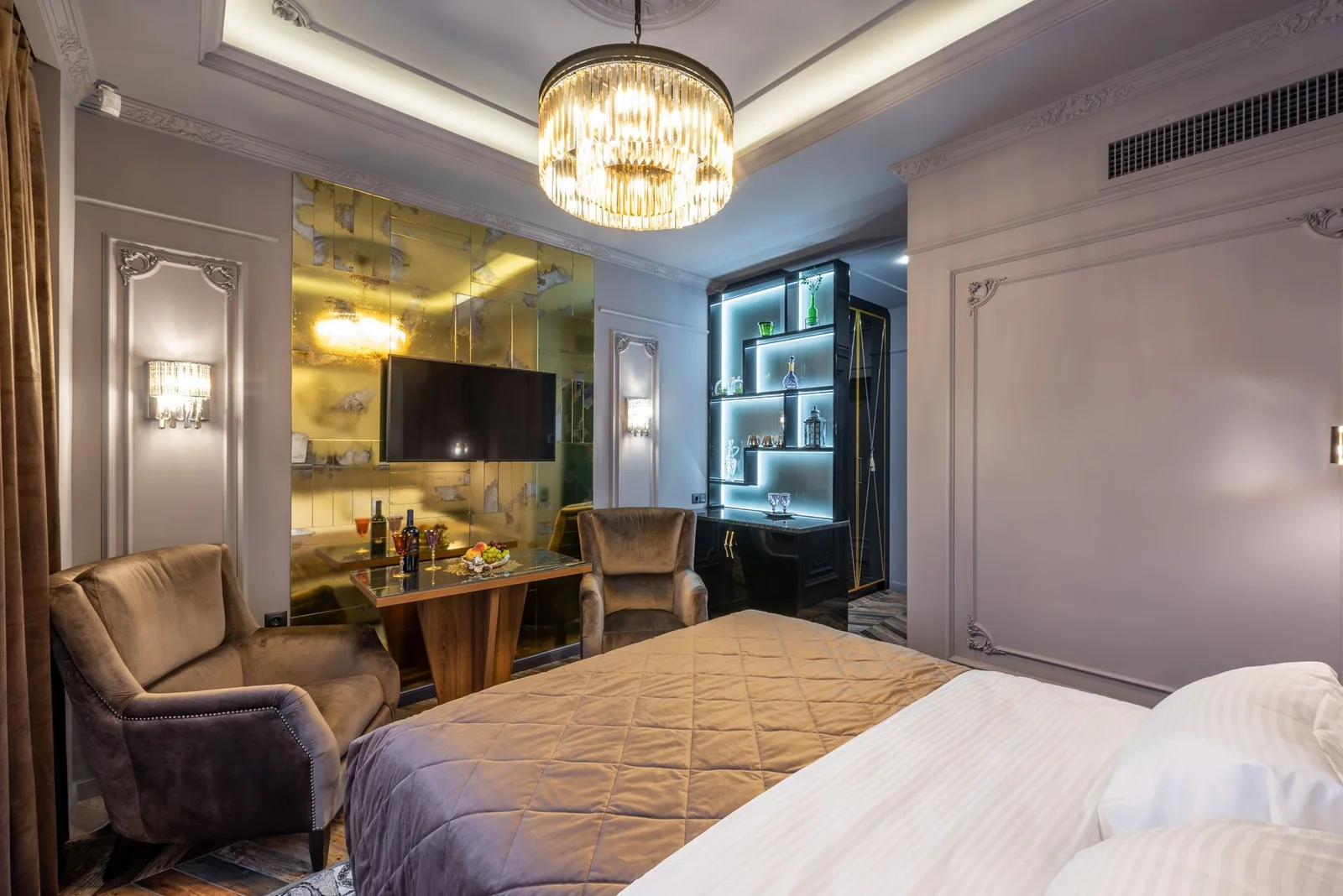 Anantara Resort, Golden Triangle premium room, villa or suite for tailor-made Thailand travel