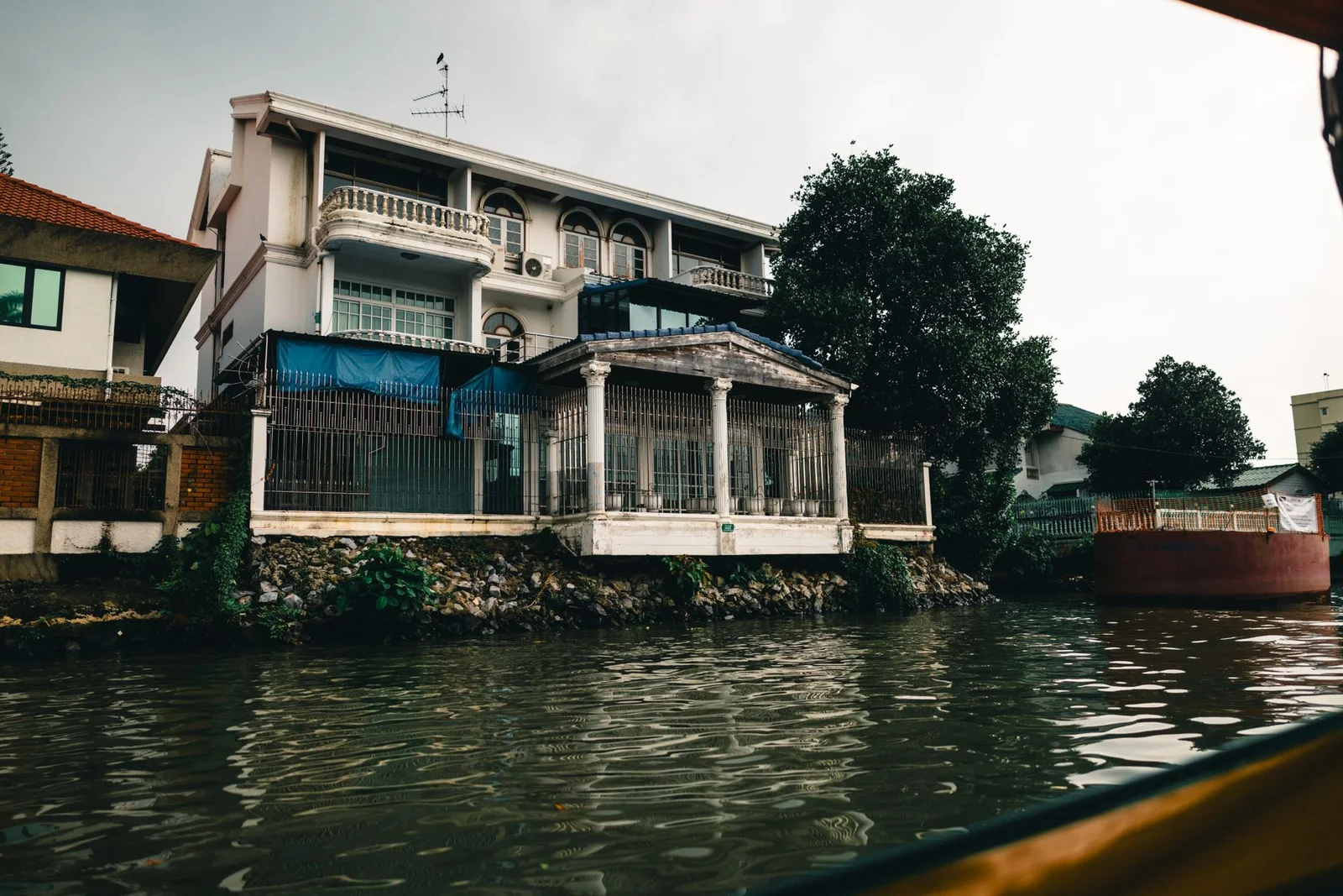Ang Thong Marine Park Cruise in Thailand
