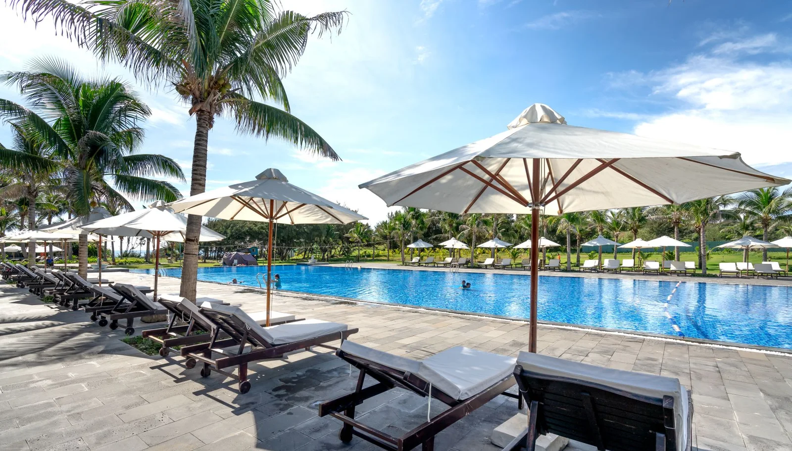 Banyan Tree Phuket exterior, pool or public space