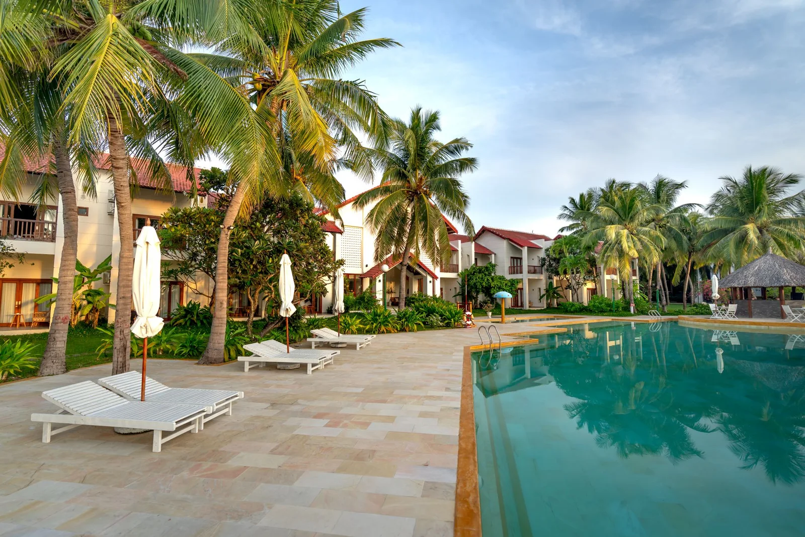 Le Vimarn Cottages & Spa exterior, pool or public space