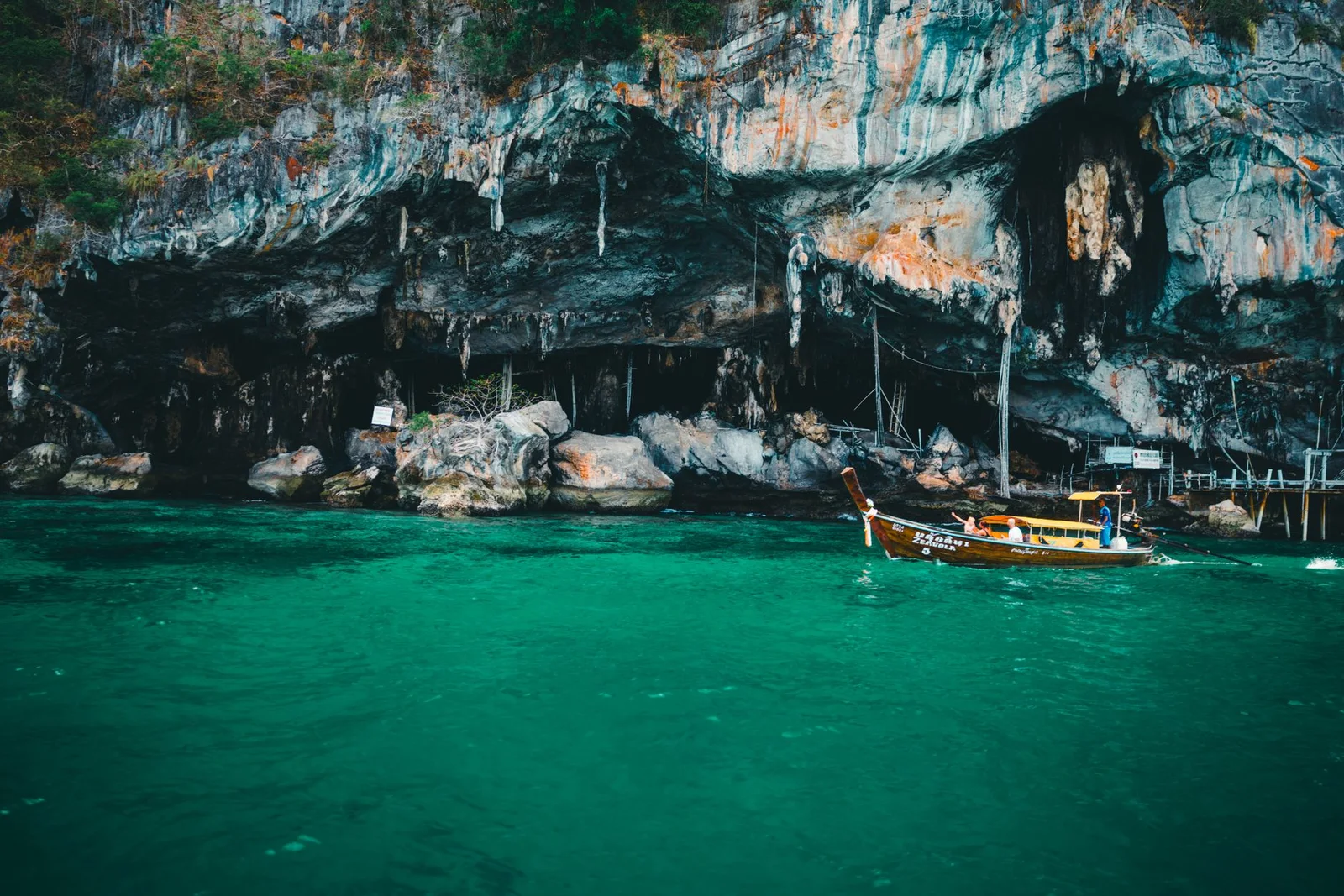 RV River Kwai Cruise in Thailand