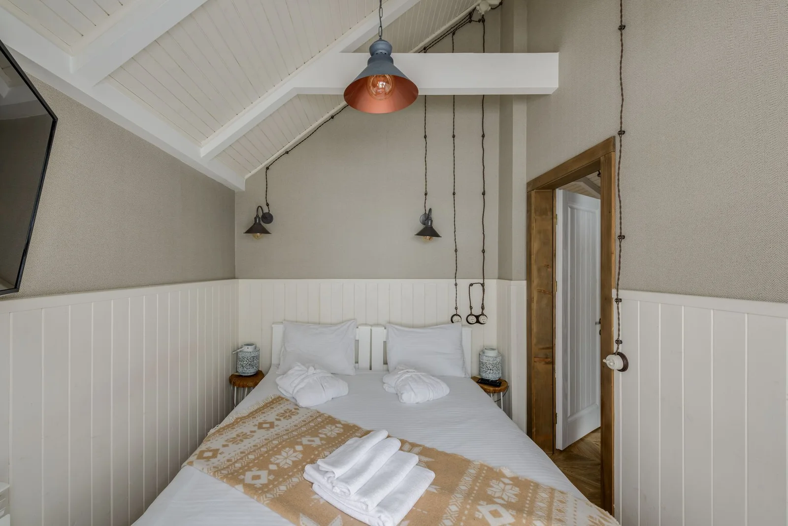 The Tubkaak Krabi Boutique Resort premium room, villa or suite for tailor-made Thailand travel